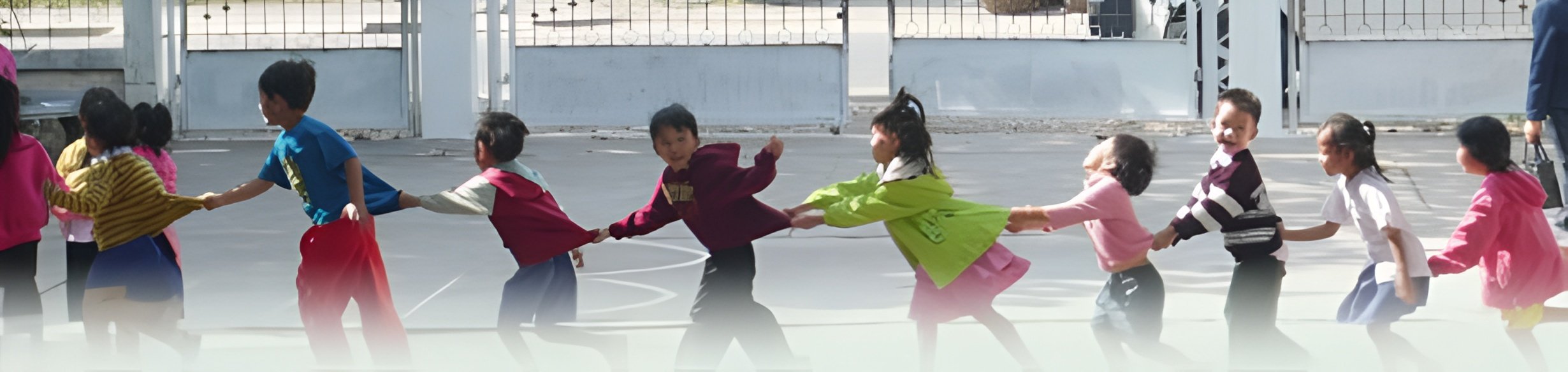 途上国を通じて世界の人々を救い繋ぐ